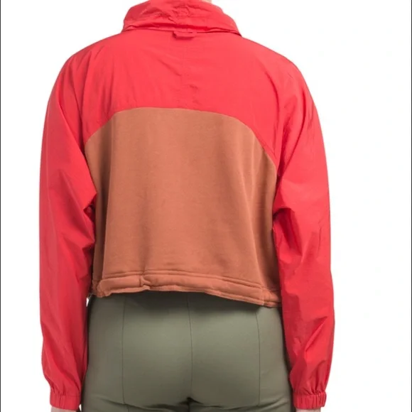 🌺HOST PICK🌺 New Free People Lightweight String Neck Top Size S - Picture 2 of 7